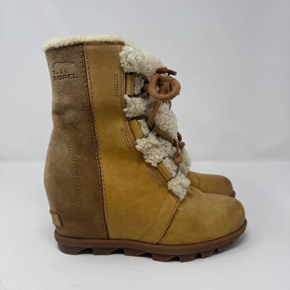 Sorel Women Joan of Arctic Wedge II‎ Booties Tan Suede Shearling Lace Up Size 6
